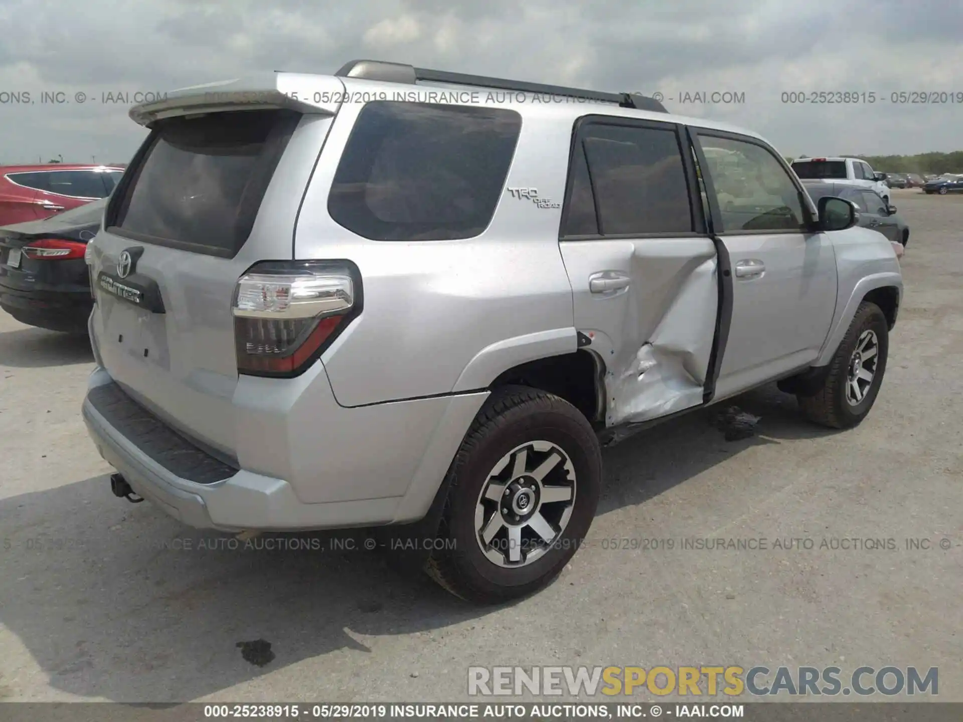 4 Photograph of a damaged car JTEBU5JR0K5673296 TOYOTA 4RUNNER 2019