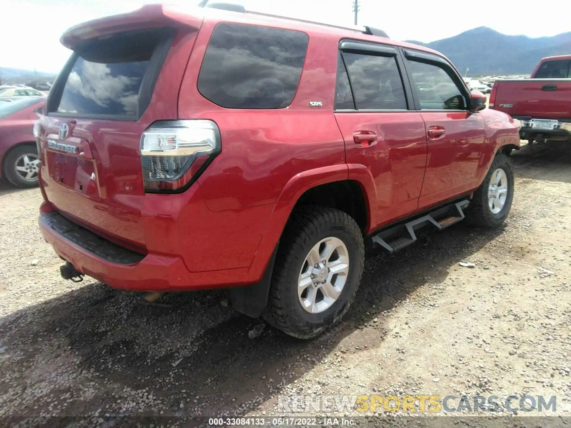 4 Photograph of a damaged car JTEBU5JR0K5673699 TOYOTA 4RUNNER 2019