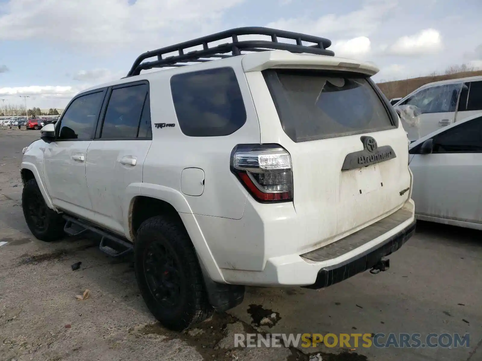 3 Фотография поврежденного автомобиля JTEBU5JR0K5673881 TOYOTA 4RUNNER 2019