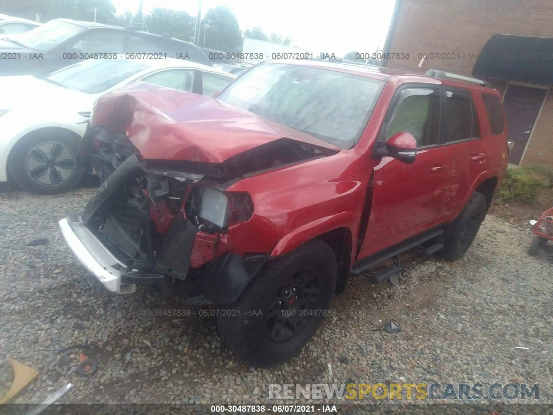 2 Photograph of a damaged car JTEBU5JR0K5674139 TOYOTA 4RUNNER 2019