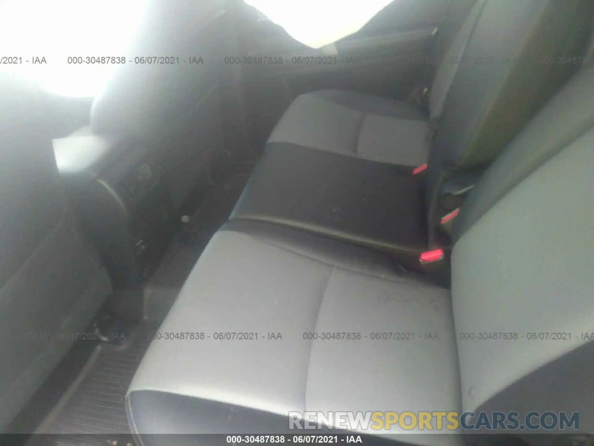 8 Photograph of a damaged car JTEBU5JR0K5674139 TOYOTA 4RUNNER 2019