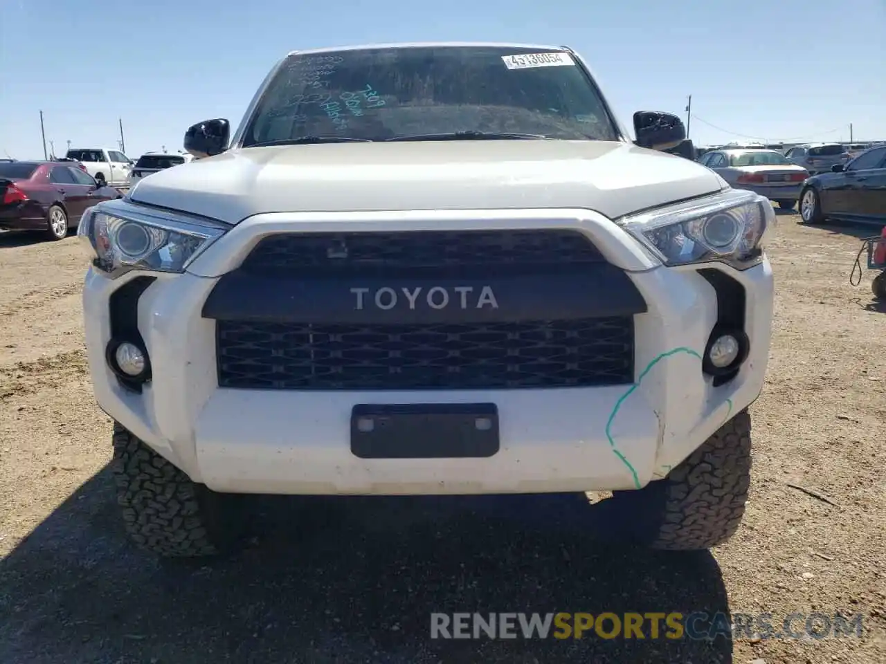 5 Фотография поврежденного автомобиля JTEBU5JR0K5676229 TOYOTA 4RUNNER 2019