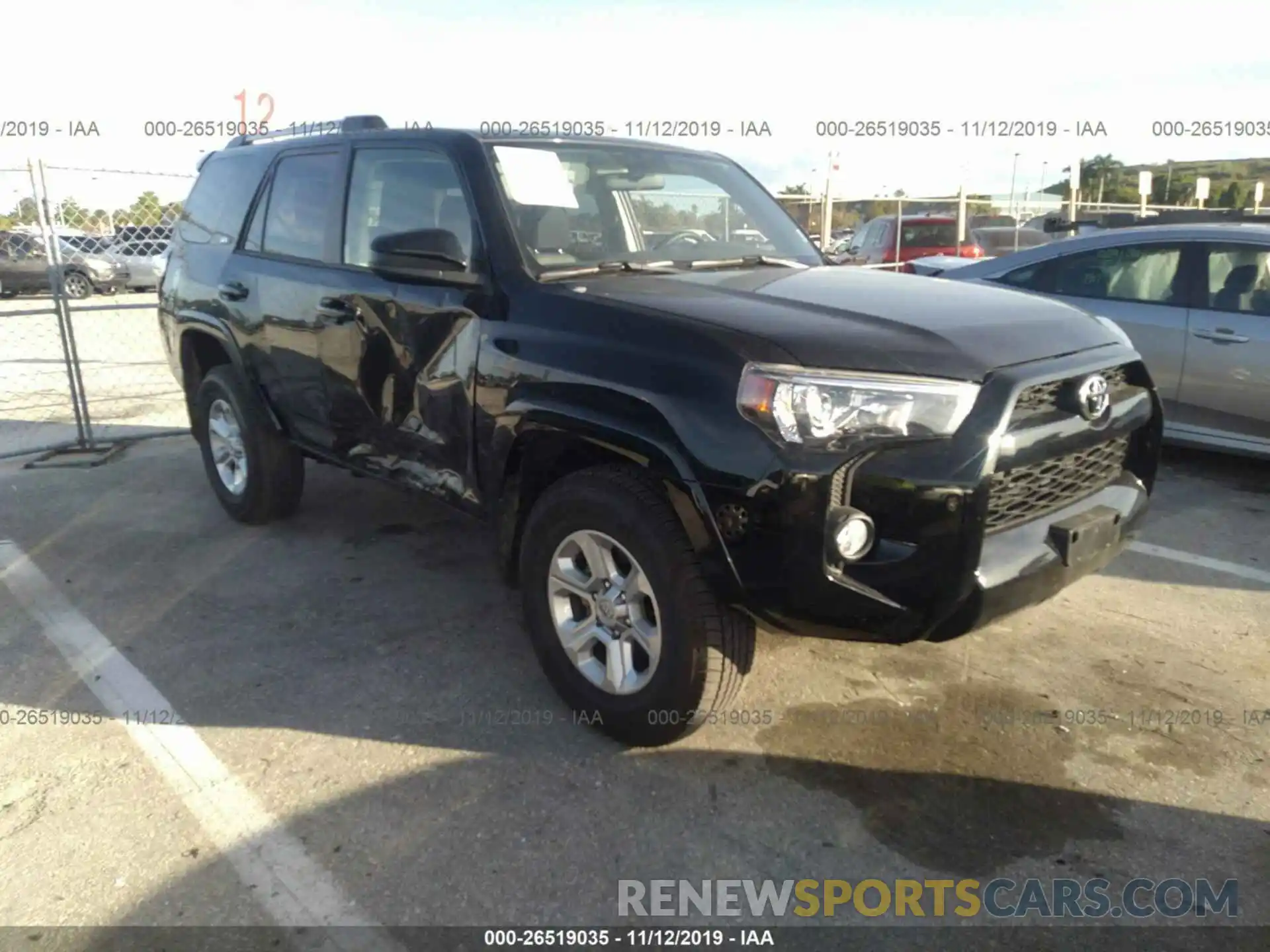 1 Фотография поврежденного автомобиля JTEBU5JR0K5677106 TOYOTA 4RUNNER 2019