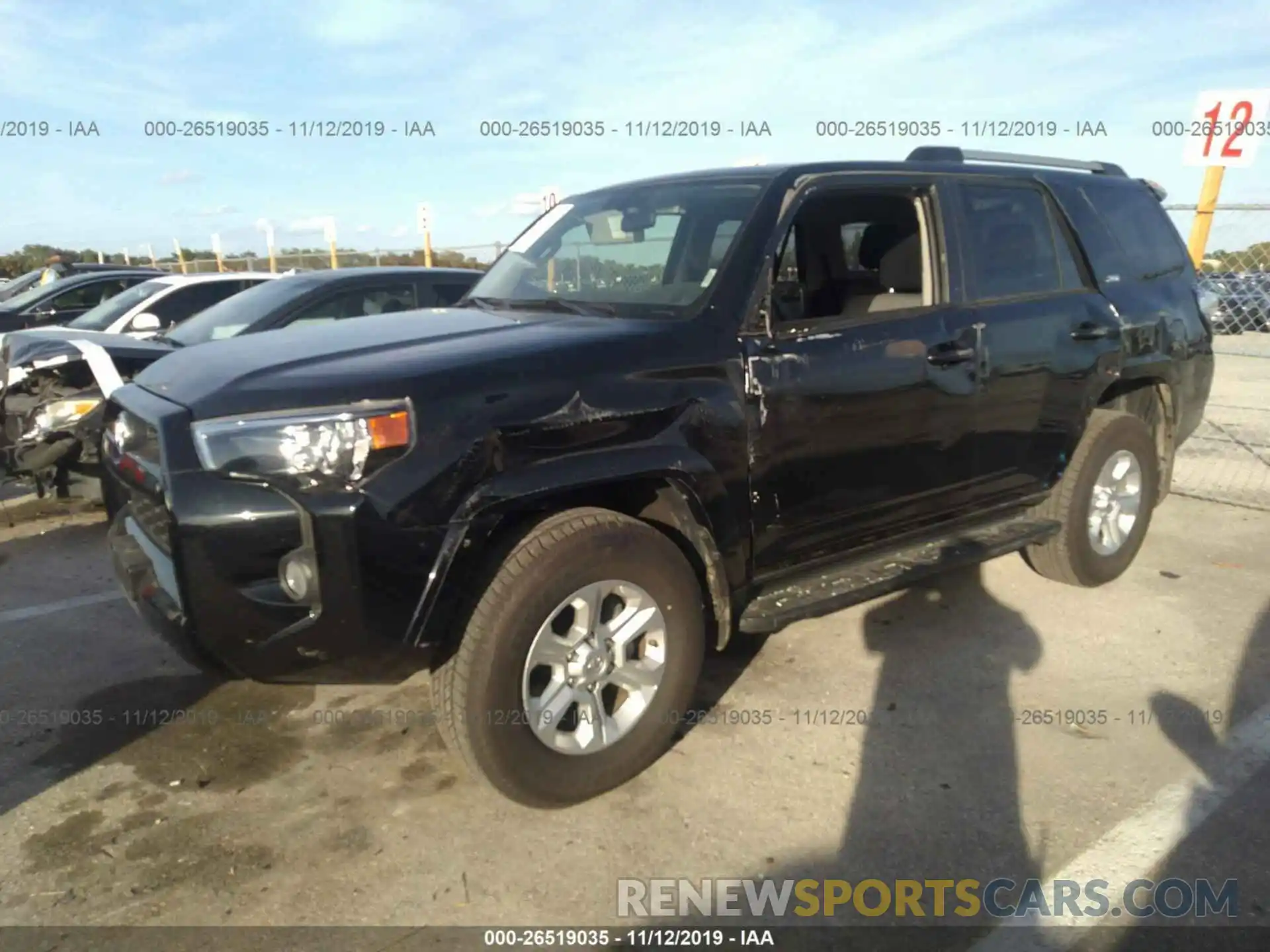 2 Фотография поврежденного автомобиля JTEBU5JR0K5677106 TOYOTA 4RUNNER 2019