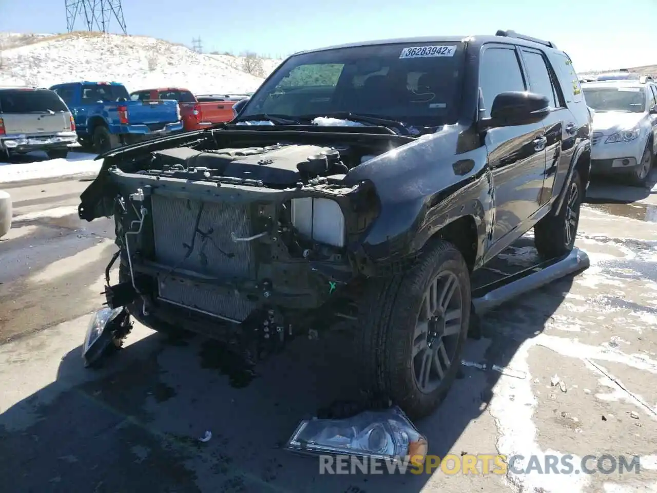 2 Фотография поврежденного автомобиля JTEBU5JR0K5679261 TOYOTA 4RUNNER 2019