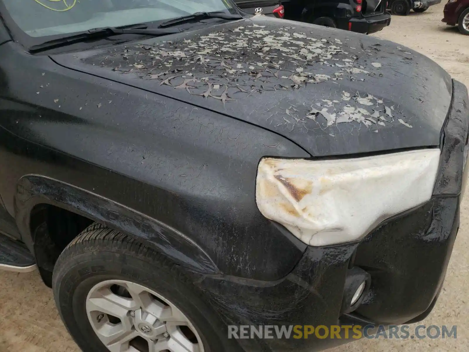 9 Photograph of a damaged car JTEBU5JR0K5679518 TOYOTA 4RUNNER 2019