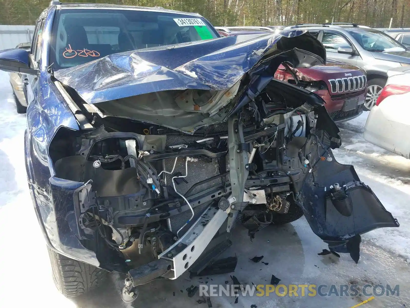 9 Фотография поврежденного автомобиля JTEBU5JR0K5679650 TOYOTA 4RUNNER 2019