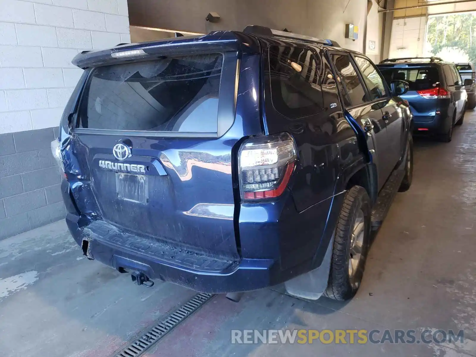 4 Photograph of a damaged car JTEBU5JR0K5686470 TOYOTA 4RUNNER 2019