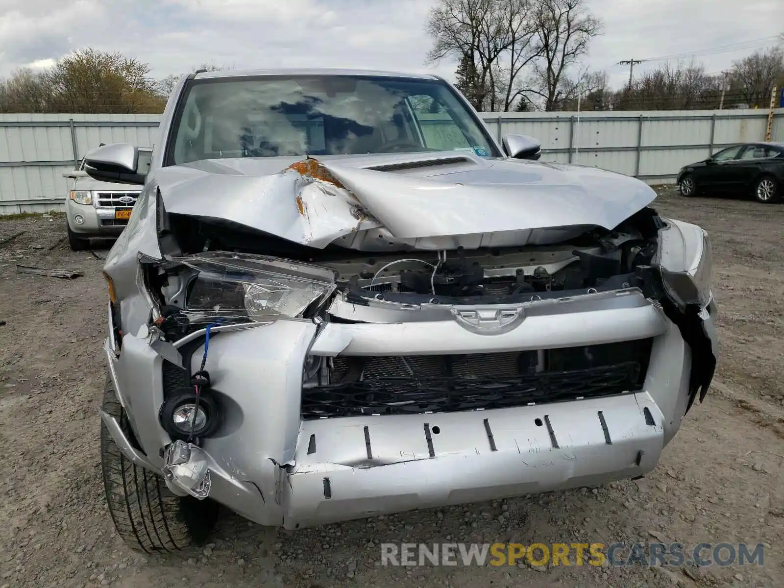 9 Photograph of a damaged car JTEBU5JR0K5688896 TOYOTA 4RUNNER 2019