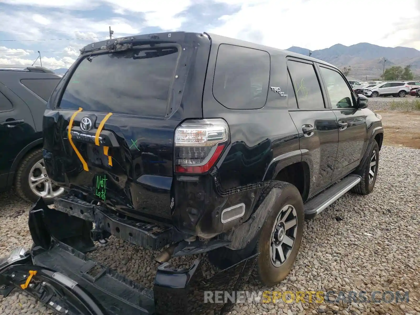 4 Фотография поврежденного автомобиля JTEBU5JR0K5689613 TOYOTA 4RUNNER 2019