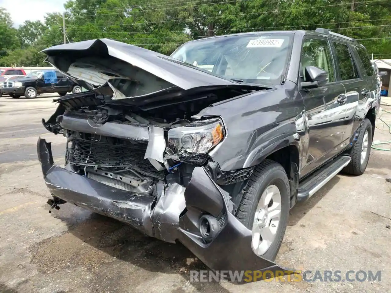 2 Фотография поврежденного автомобиля JTEBU5JR0K5690017 TOYOTA 4RUNNER 2019