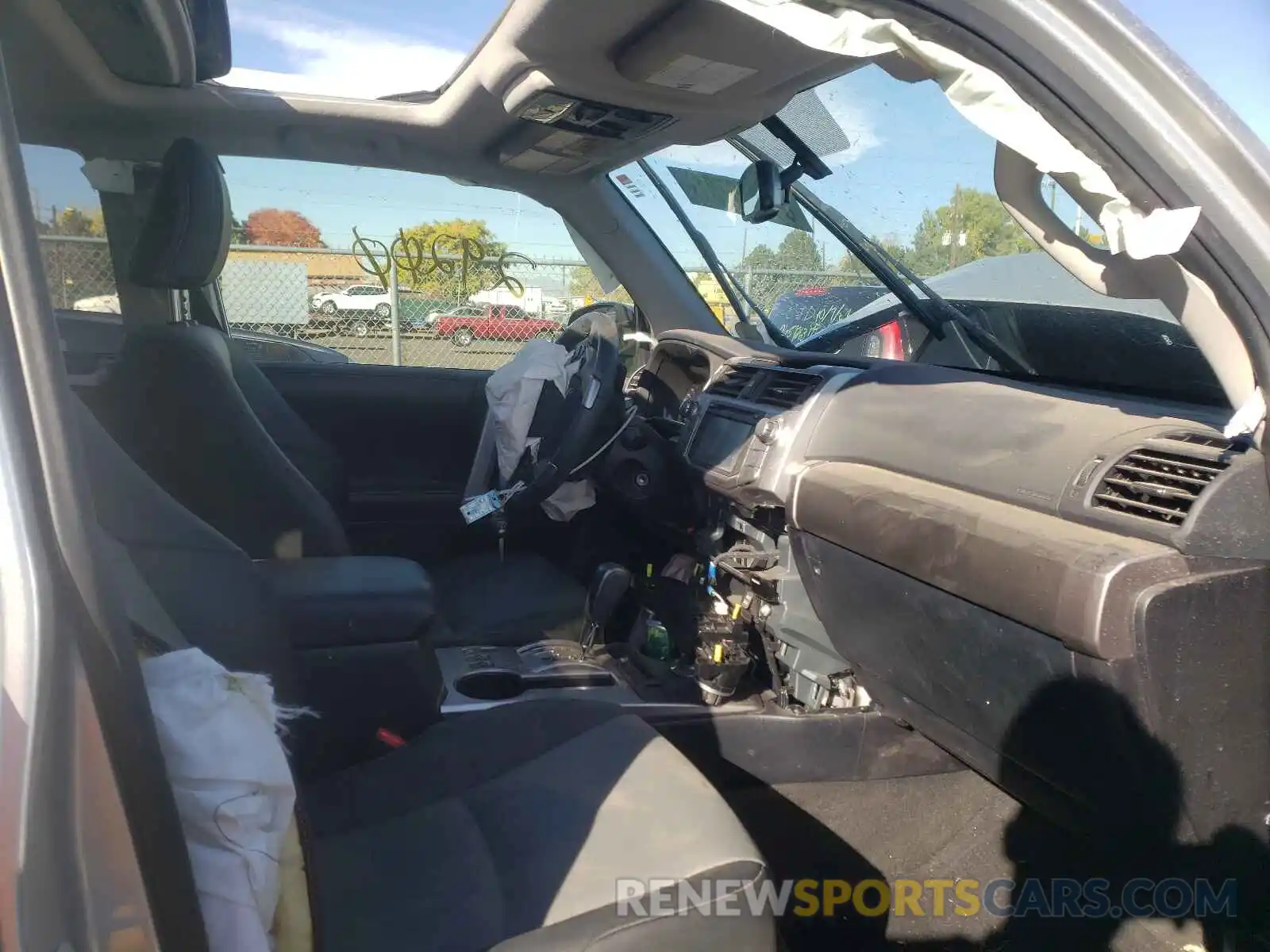 5 Photograph of a damaged car JTEBU5JR0K5693337 TOYOTA 4RUNNER 2019