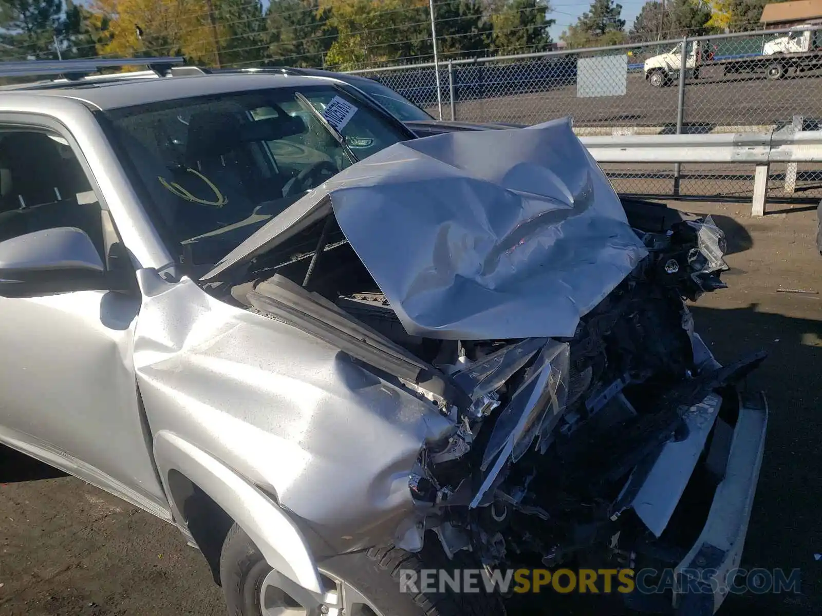 9 Photograph of a damaged car JTEBU5JR0K5693337 TOYOTA 4RUNNER 2019