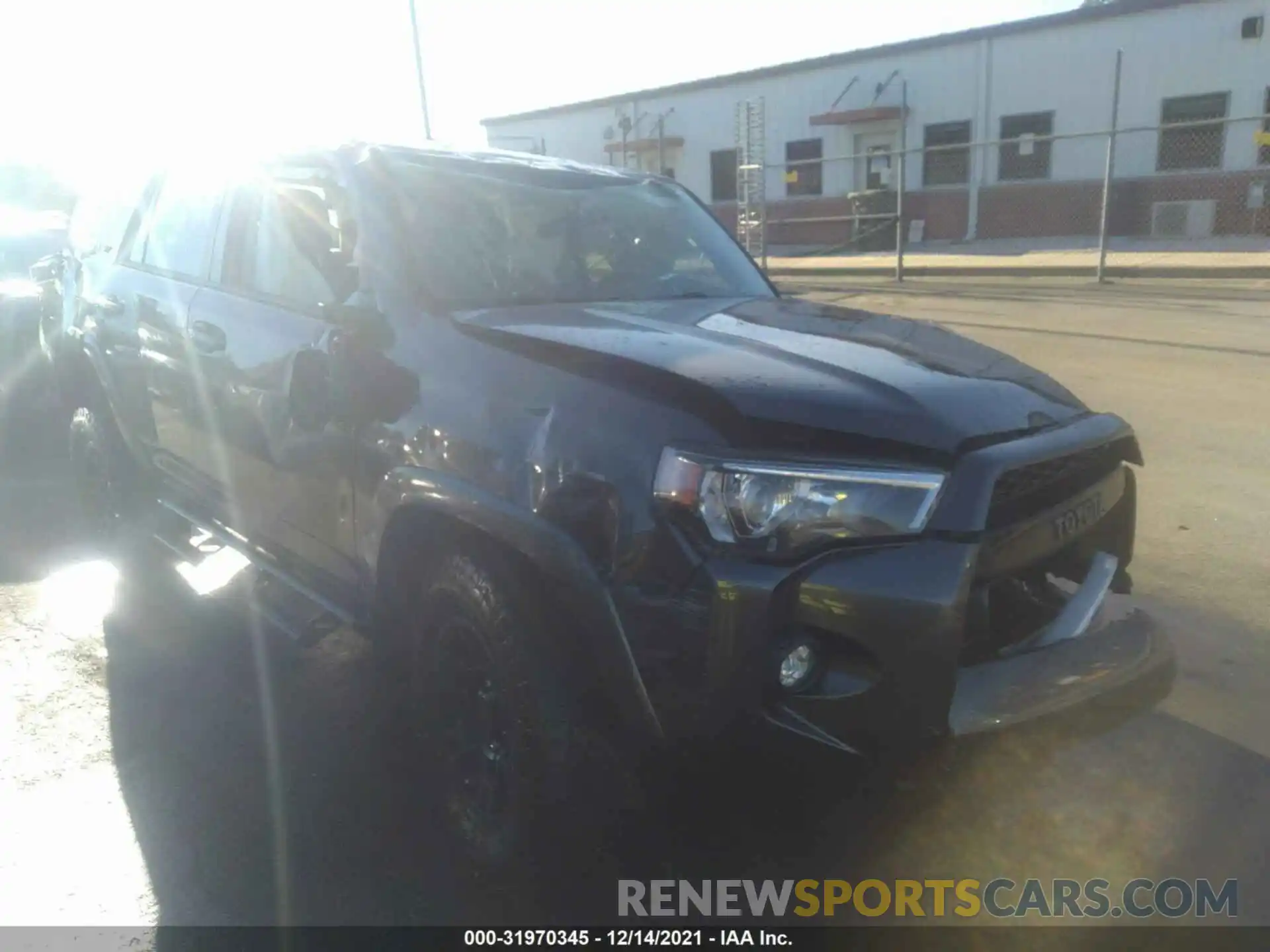 1 Photograph of a damaged car JTEBU5JR0K5695105 TOYOTA 4RUNNER 2019