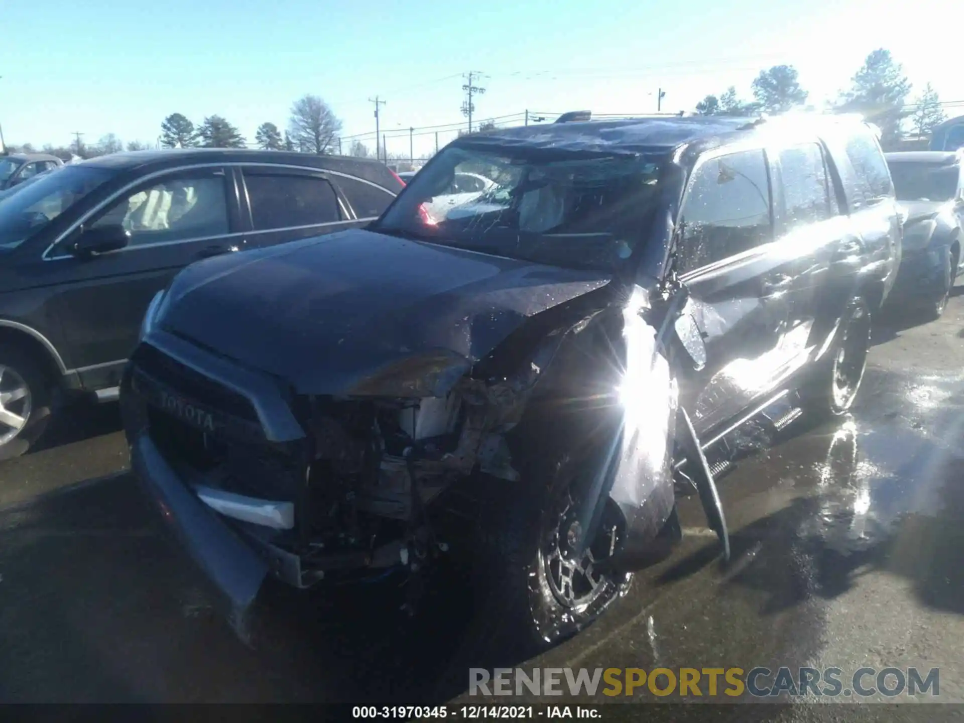 2 Photograph of a damaged car JTEBU5JR0K5695105 TOYOTA 4RUNNER 2019