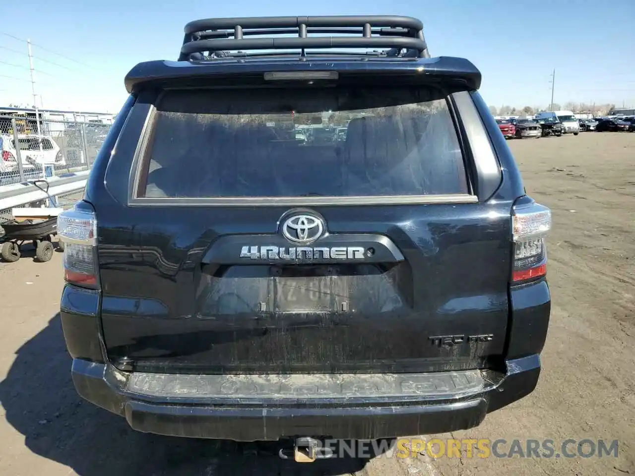 6 Фотография поврежденного автомобиля JTEBU5JR0K5695640 TOYOTA 4RUNNER 2019