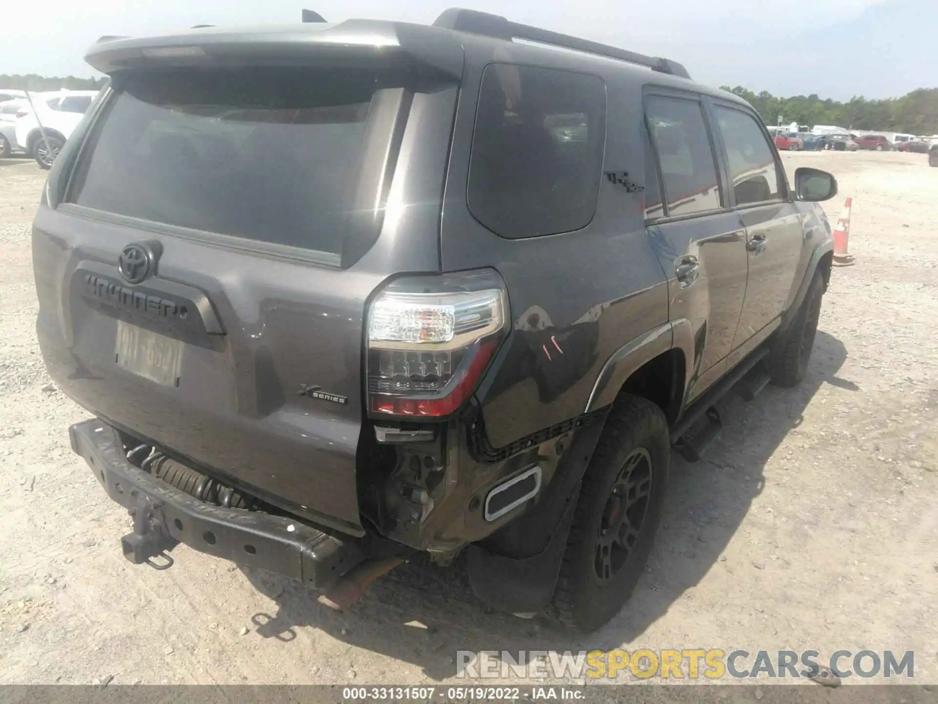 4 Фотография поврежденного автомобиля JTEBU5JR0K5696755 TOYOTA 4RUNNER 2019