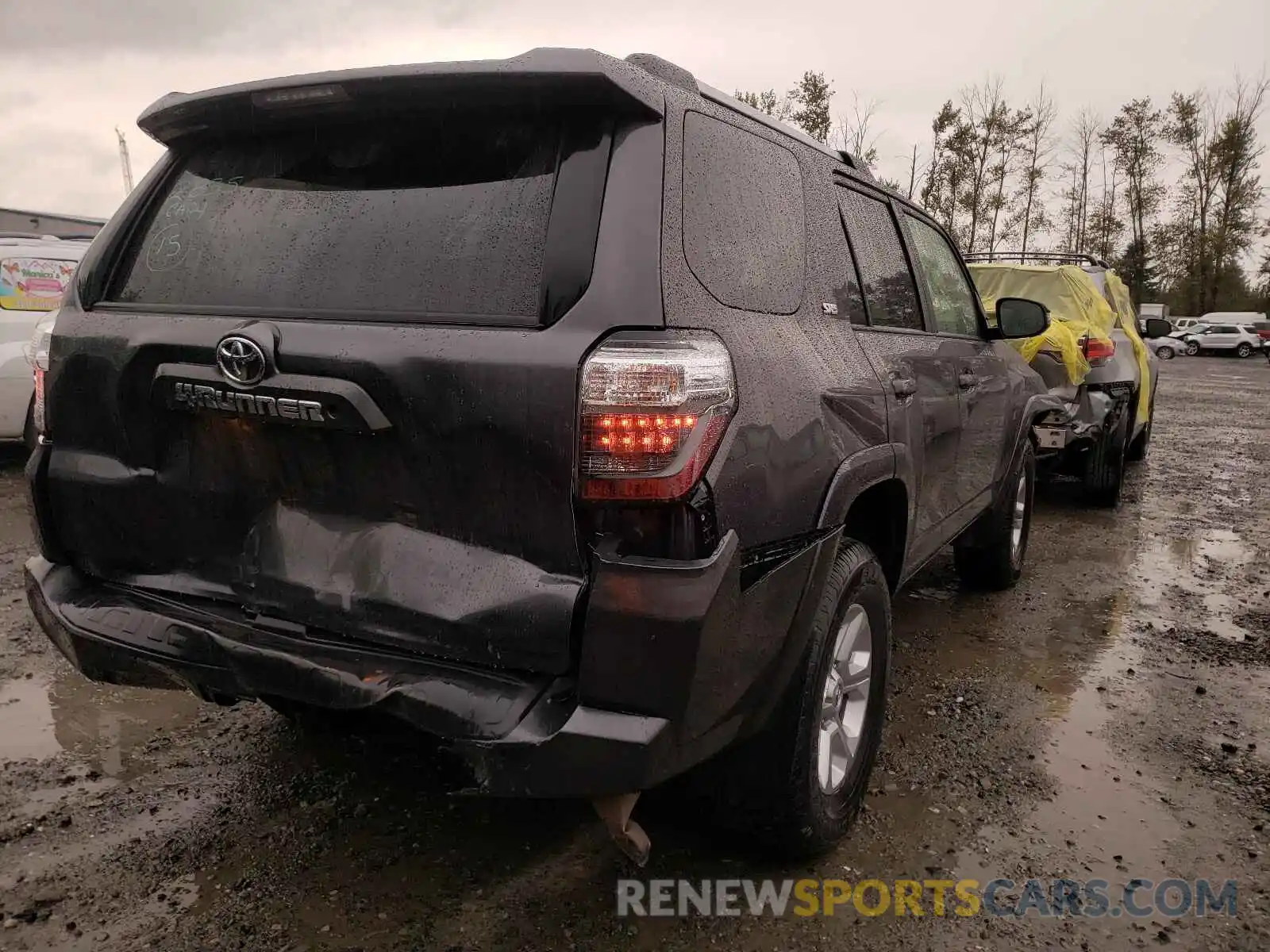 4 Фотография поврежденного автомобиля JTEBU5JR0K5697937 TOYOTA 4RUNNER 2019