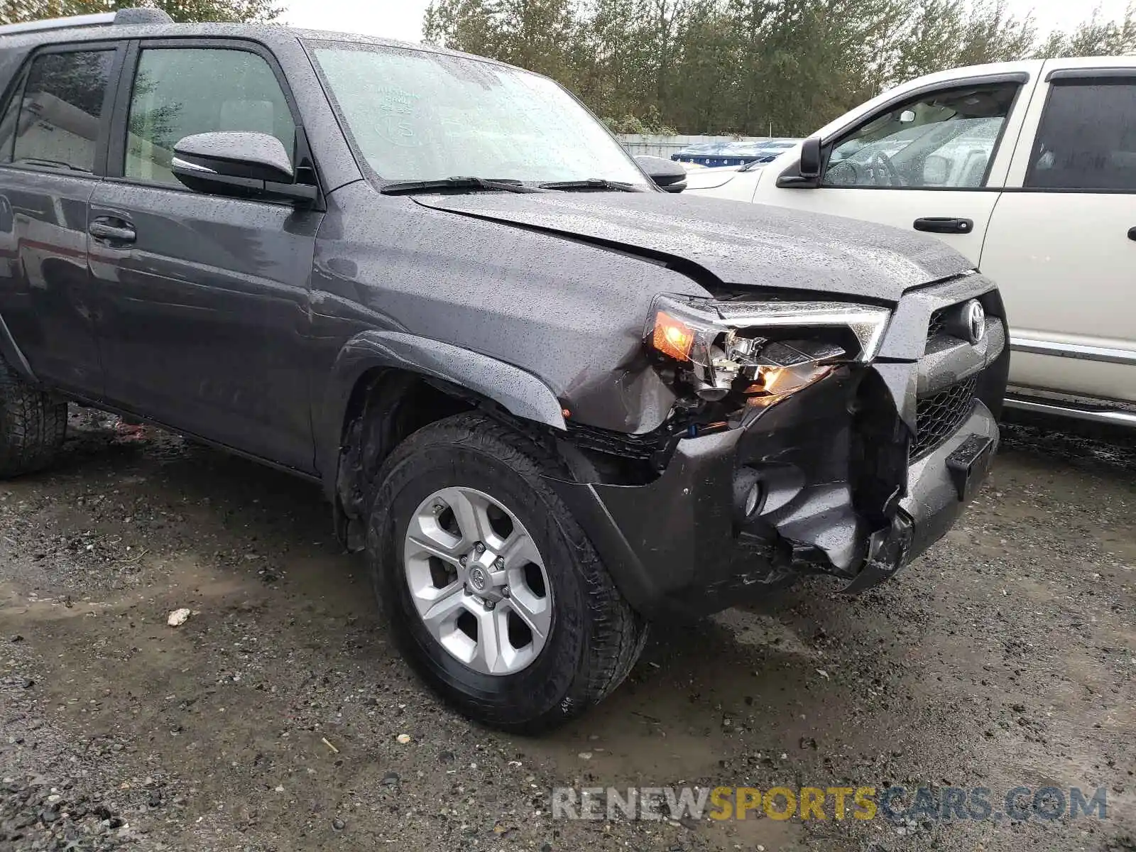 9 Фотография поврежденного автомобиля JTEBU5JR0K5697937 TOYOTA 4RUNNER 2019