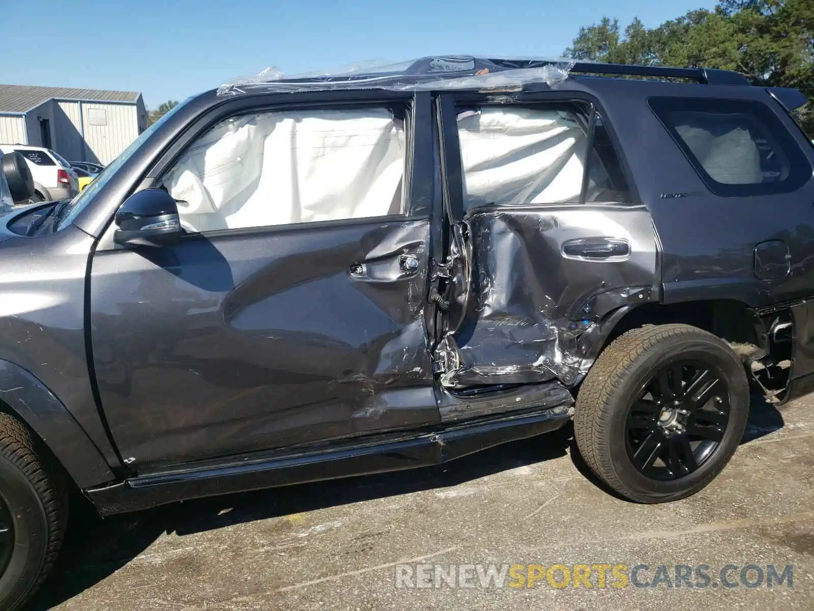 9 Photograph of a damaged car JTEBU5JR0K5698540 TOYOTA 4RUNNER 2019