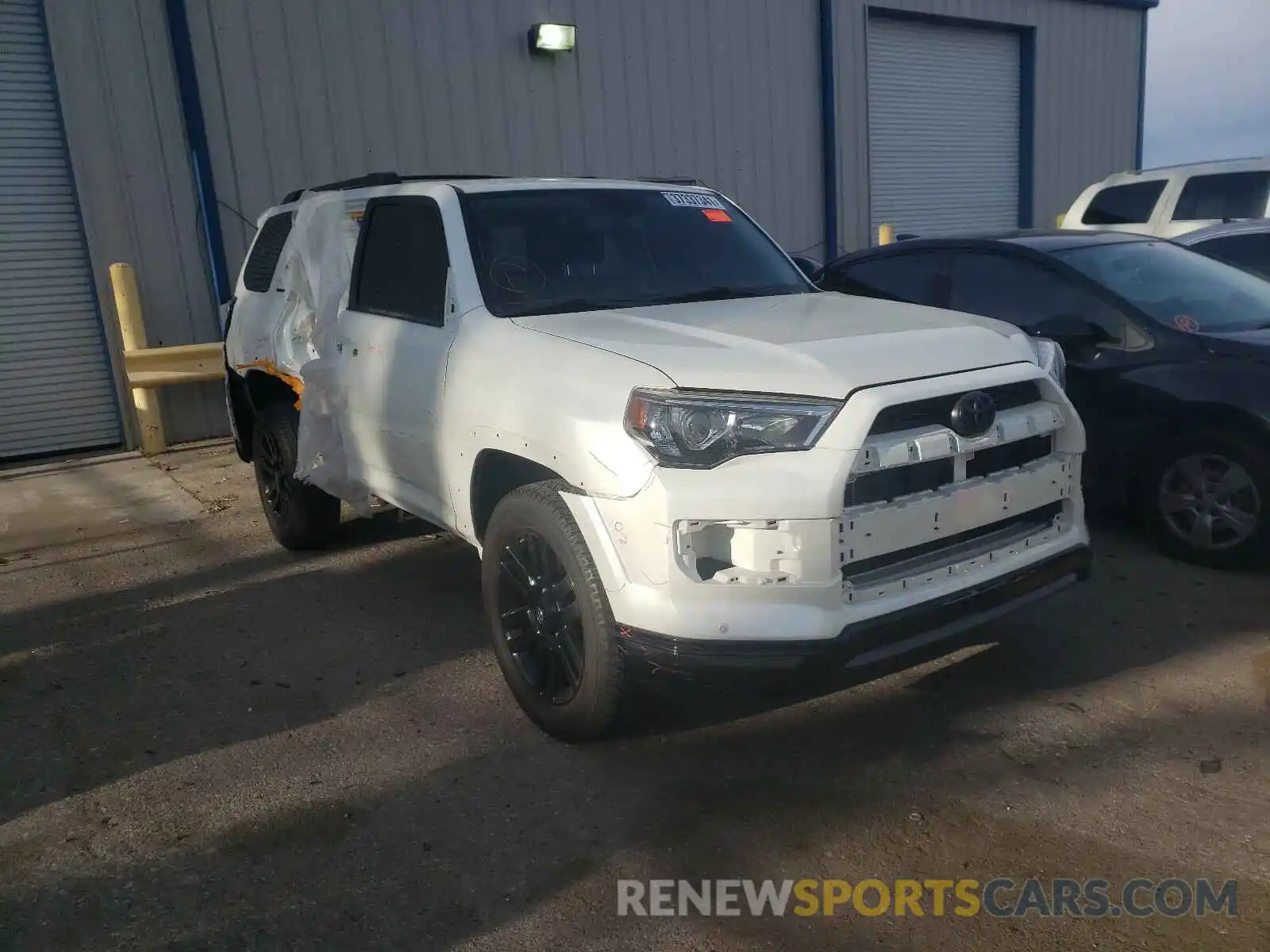 1 Photograph of a damaged car JTEBU5JR0K5698893 TOYOTA 4RUNNER 2019