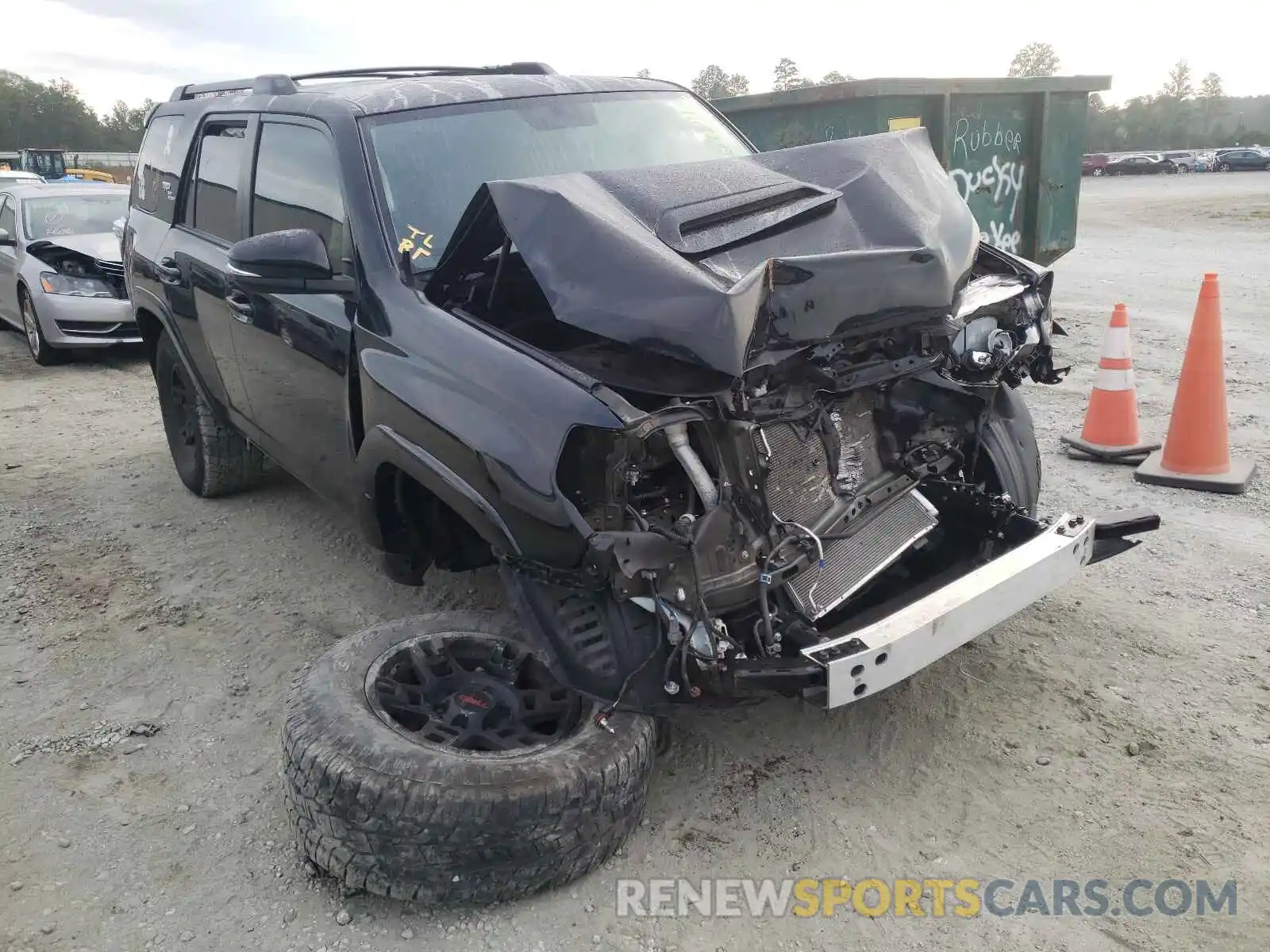 1 Фотография поврежденного автомобиля JTEBU5JR0K5699655 TOYOTA 4RUNNER 2019