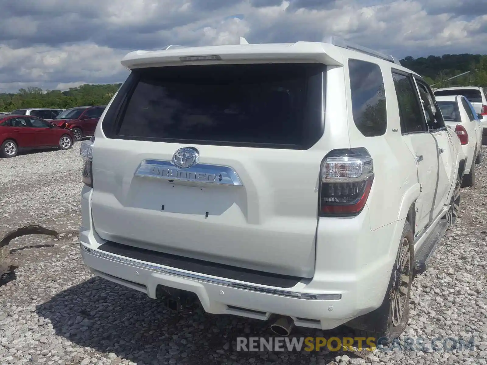 4 Фотография поврежденного автомобиля JTEBU5JR0K5699929 TOYOTA 4RUNNER 2019