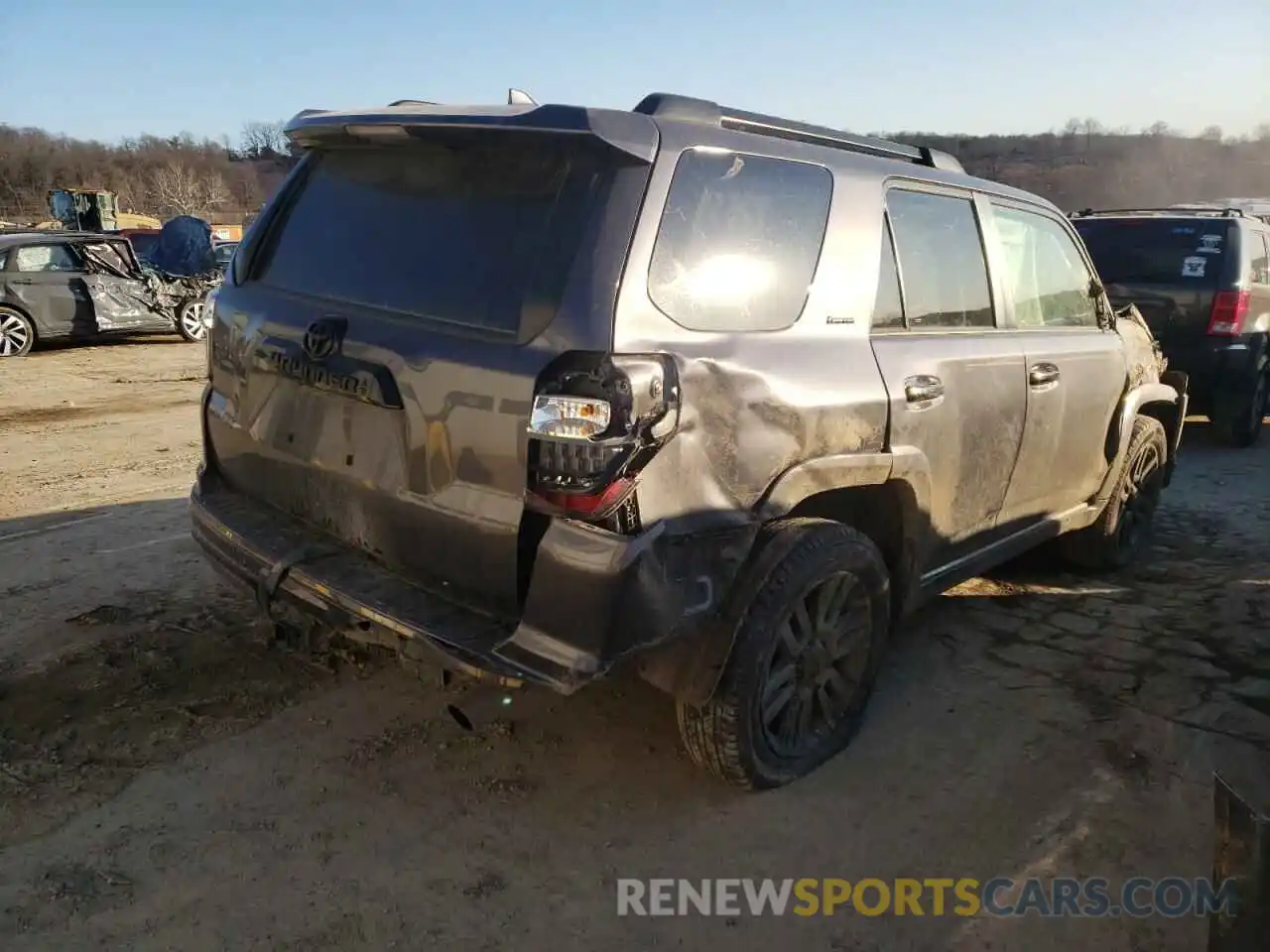 4 Фотография поврежденного автомобиля JTEBU5JR0K5703297 TOYOTA 4RUNNER 2019