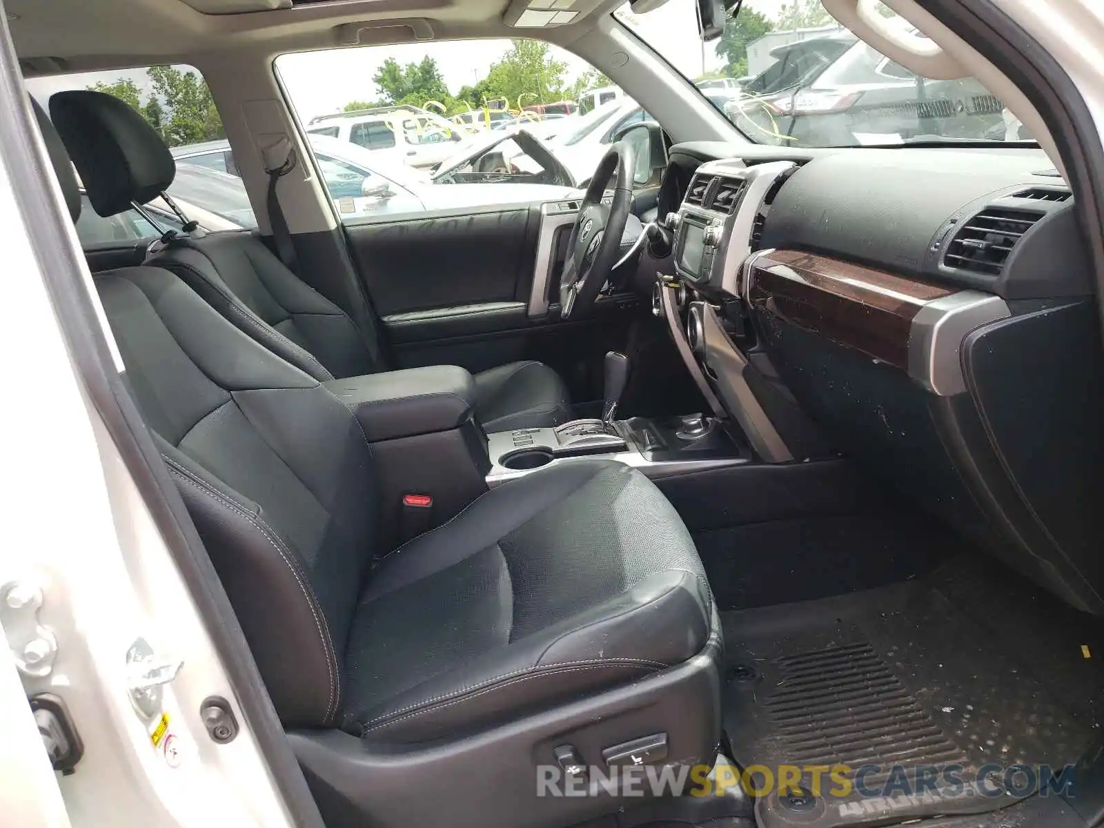 5 Photograph of a damaged car JTEBU5JR0K5712002 TOYOTA 4RUNNER 2019