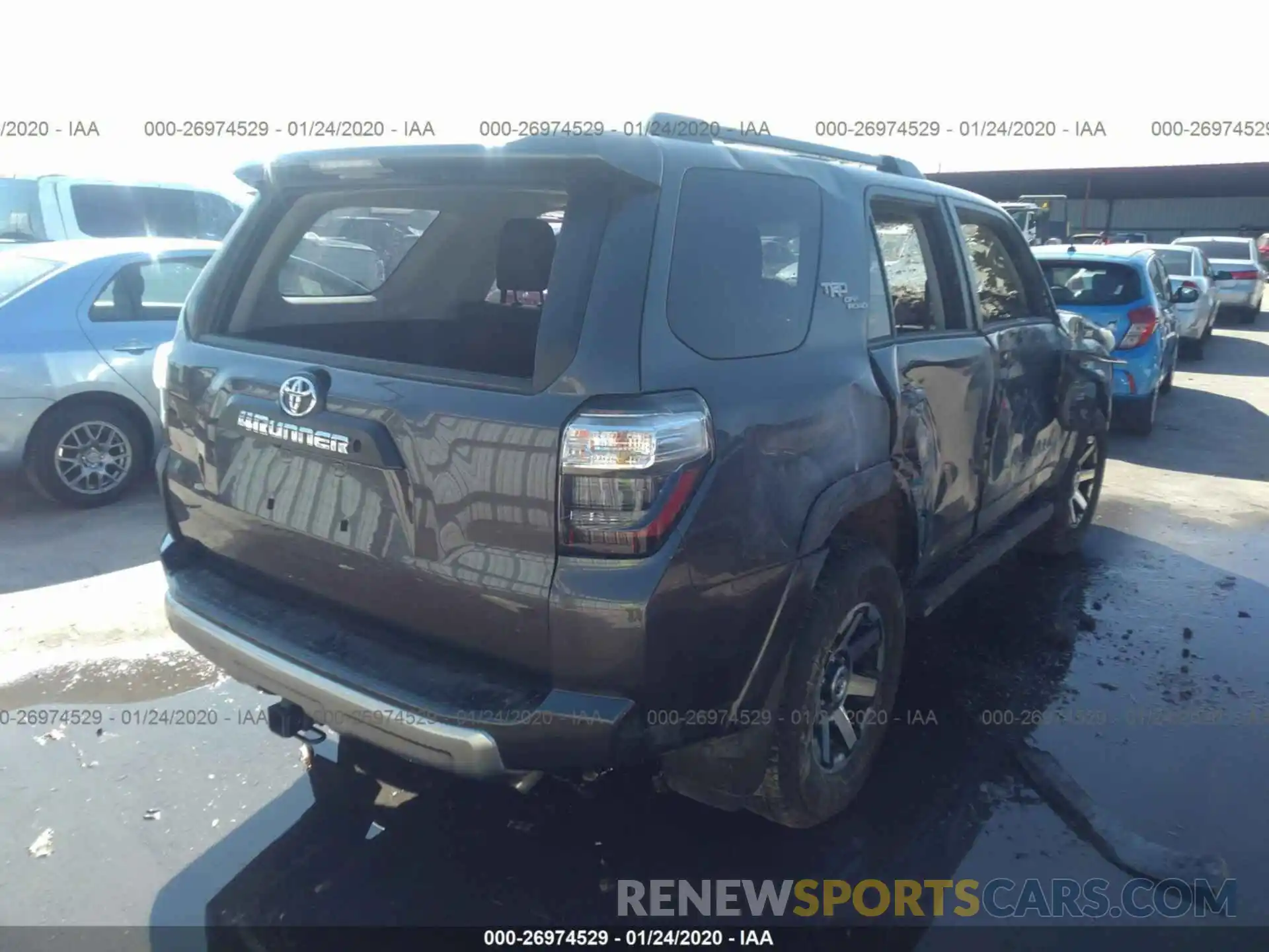 4 Фотография поврежденного автомобиля JTEBU5JR0K5714722 TOYOTA 4RUNNER 2019