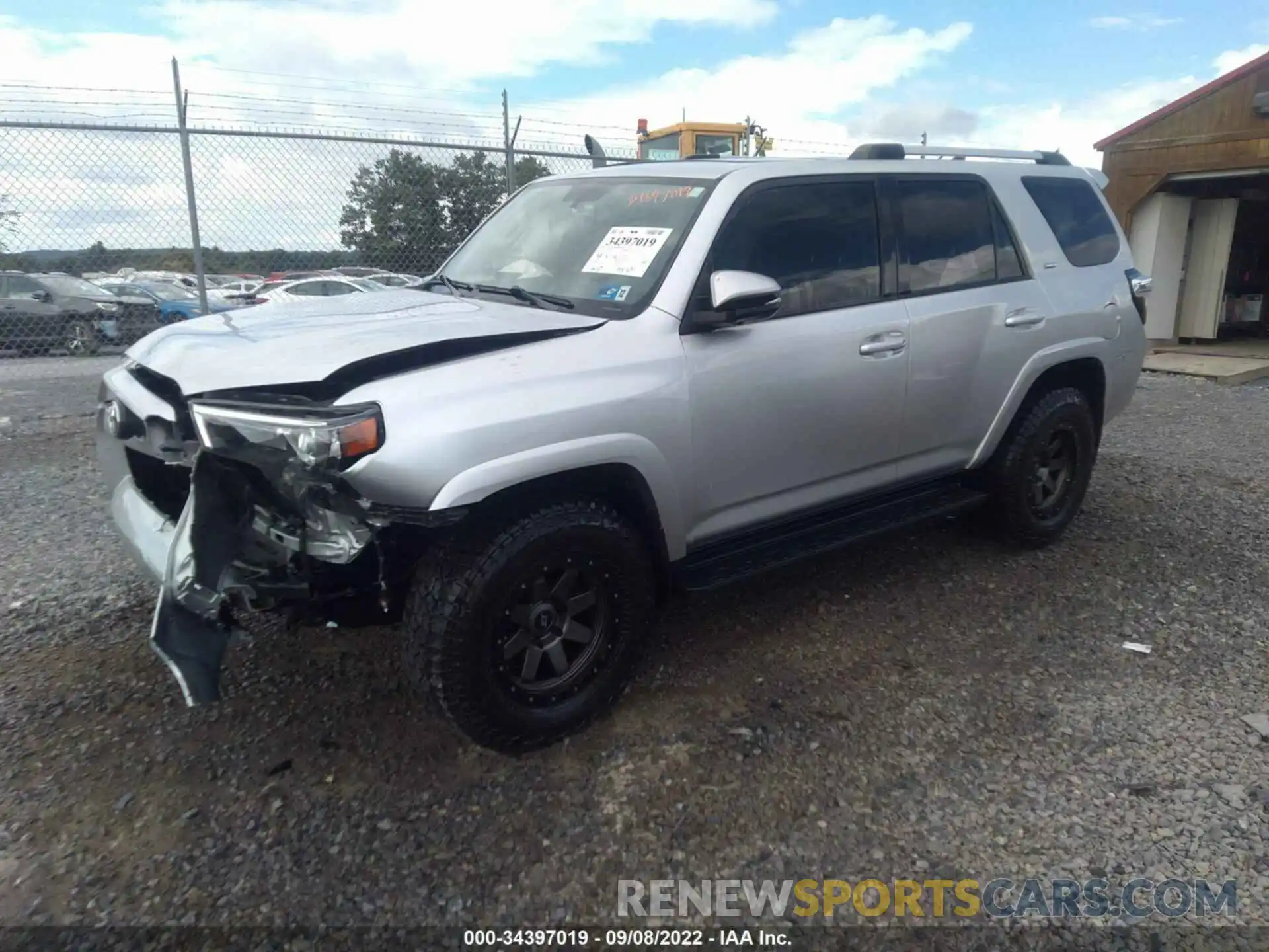 2 Фотография поврежденного автомобиля JTEBU5JR0K5715983 TOYOTA 4RUNNER 2019