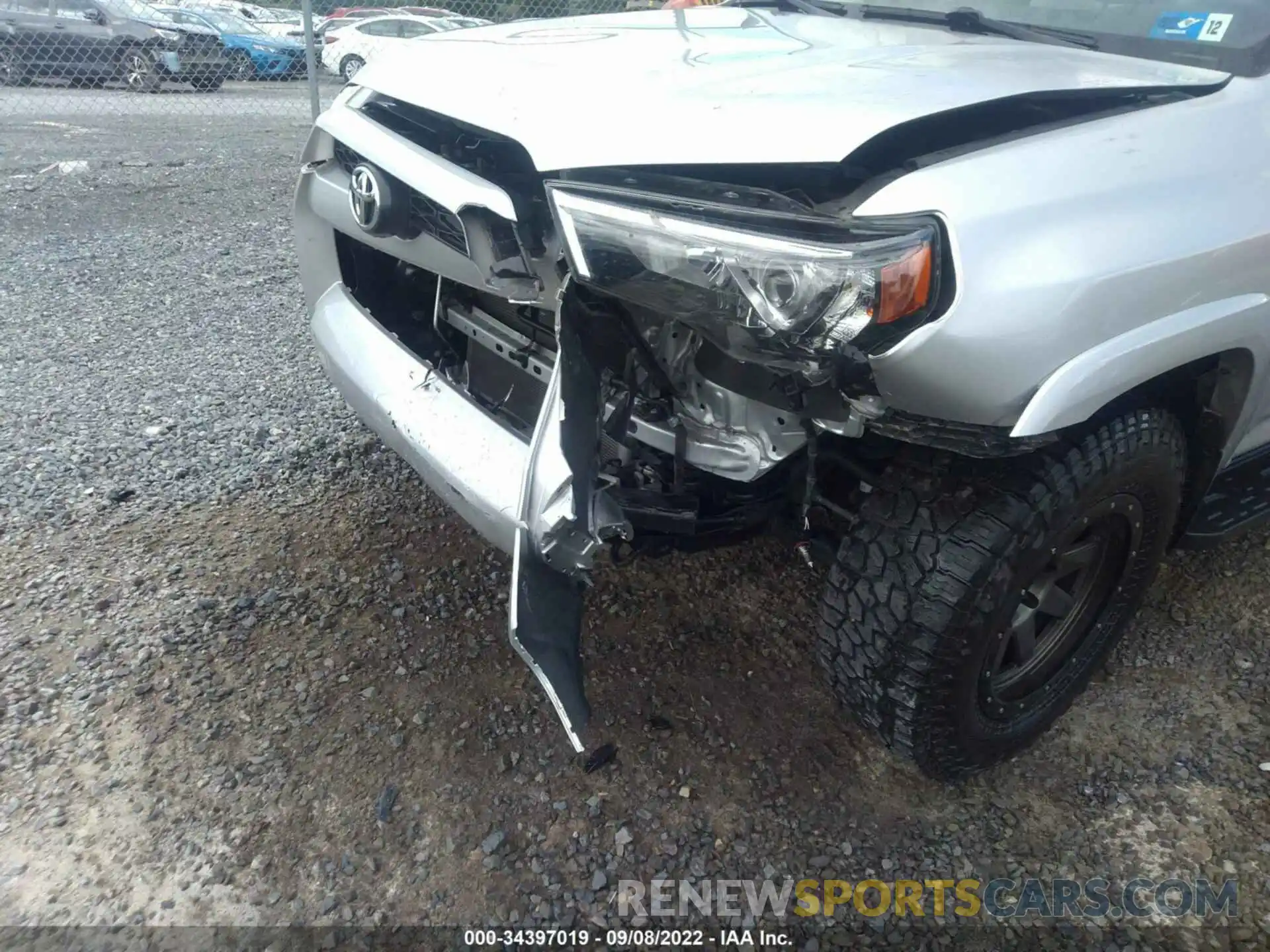 6 Фотография поврежденного автомобиля JTEBU5JR0K5715983 TOYOTA 4RUNNER 2019