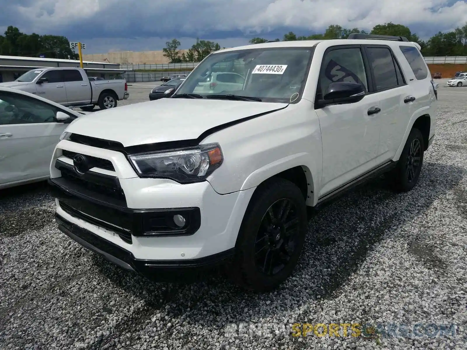 2 Фотография поврежденного автомобиля JTEBU5JR0K5716325 TOYOTA 4RUNNER 2019