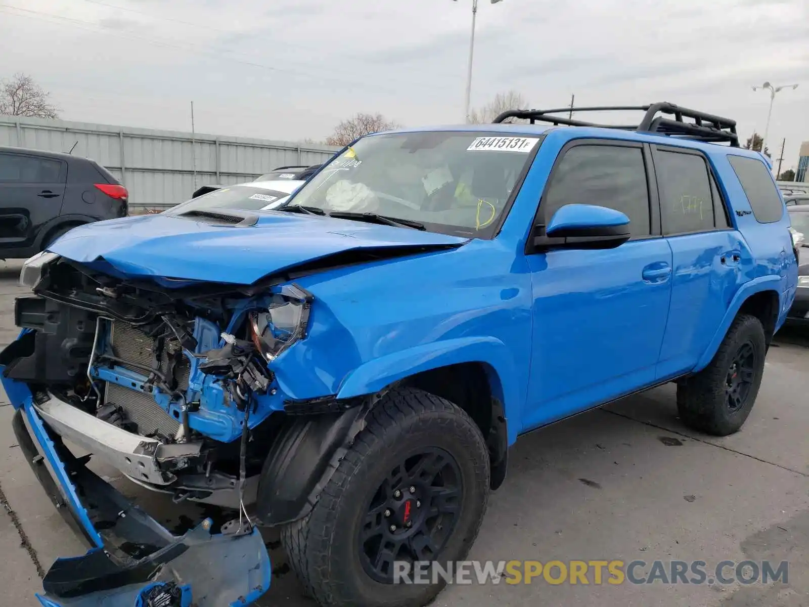 2 Фотография поврежденного автомобиля JTEBU5JR0K5718060 TOYOTA 4RUNNER 2019