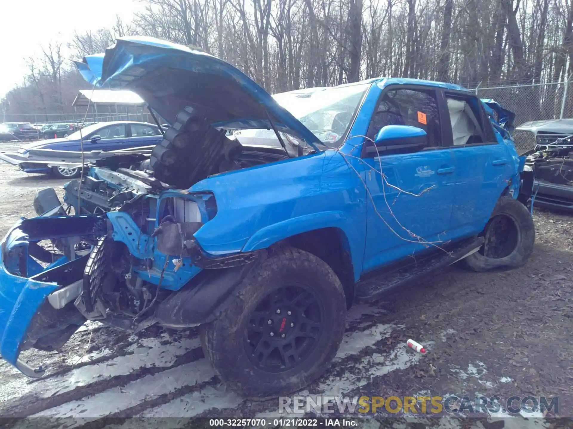 1 Photograph of a damaged car JTEBU5JR0K5720195 TOYOTA 4RUNNER 2019