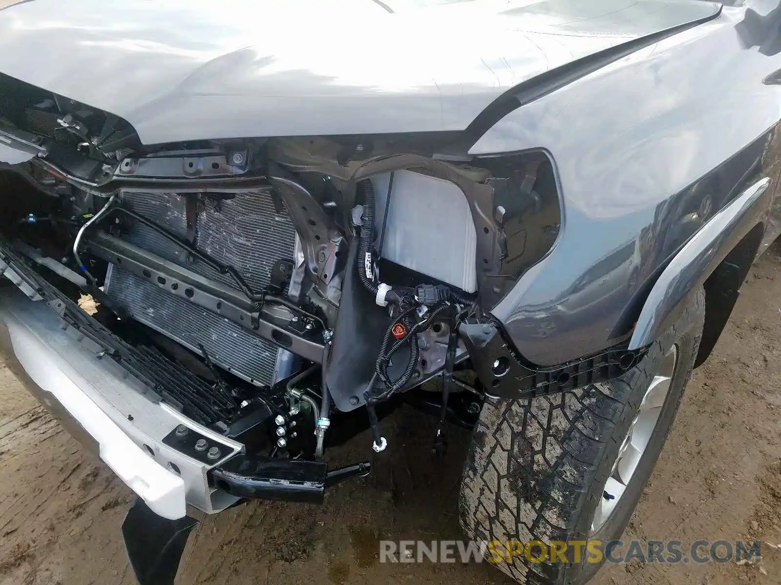 9 Photograph of a damaged car JTEBU5JR0K5723873 TOYOTA 4RUNNER 2019