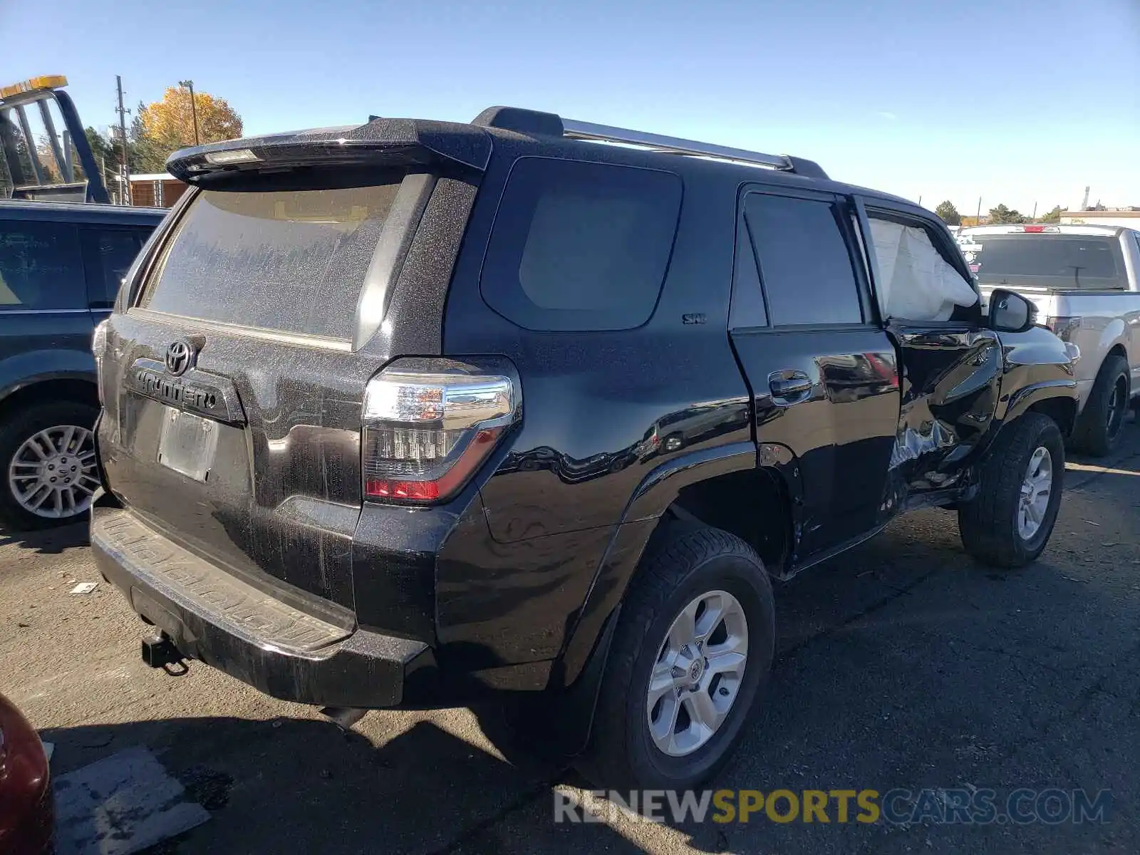 4 Photograph of a damaged car JTEBU5JR0K5727809 TOYOTA 4RUNNER 2019