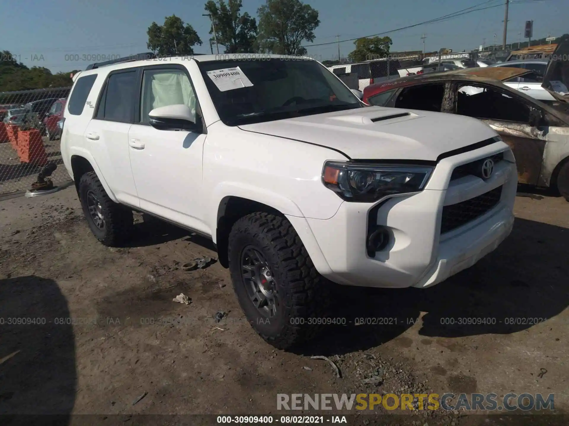 1 Photograph of a damaged car JTEBU5JR0K5728443 TOYOTA 4RUNNER 2019