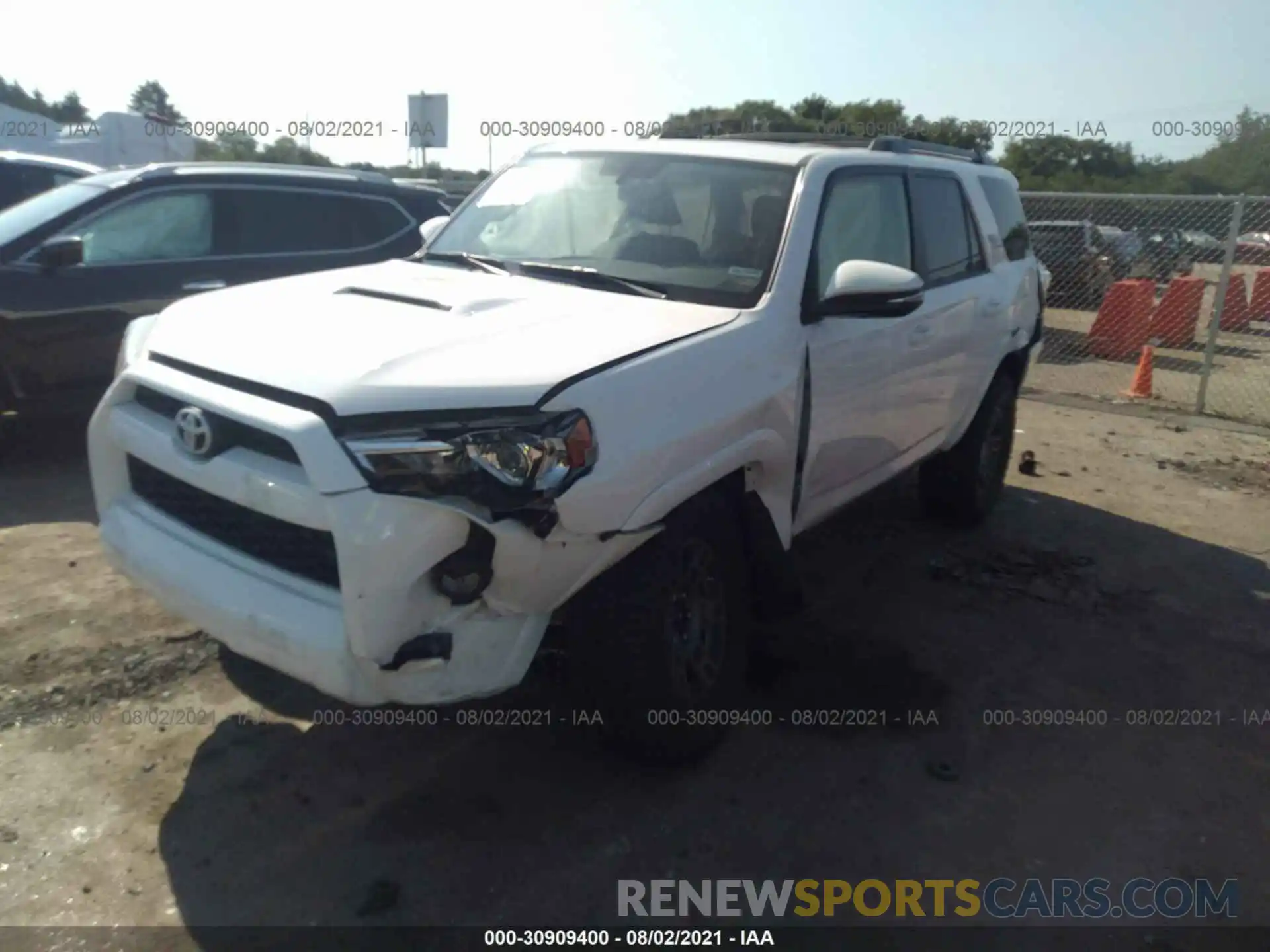 2 Photograph of a damaged car JTEBU5JR0K5728443 TOYOTA 4RUNNER 2019