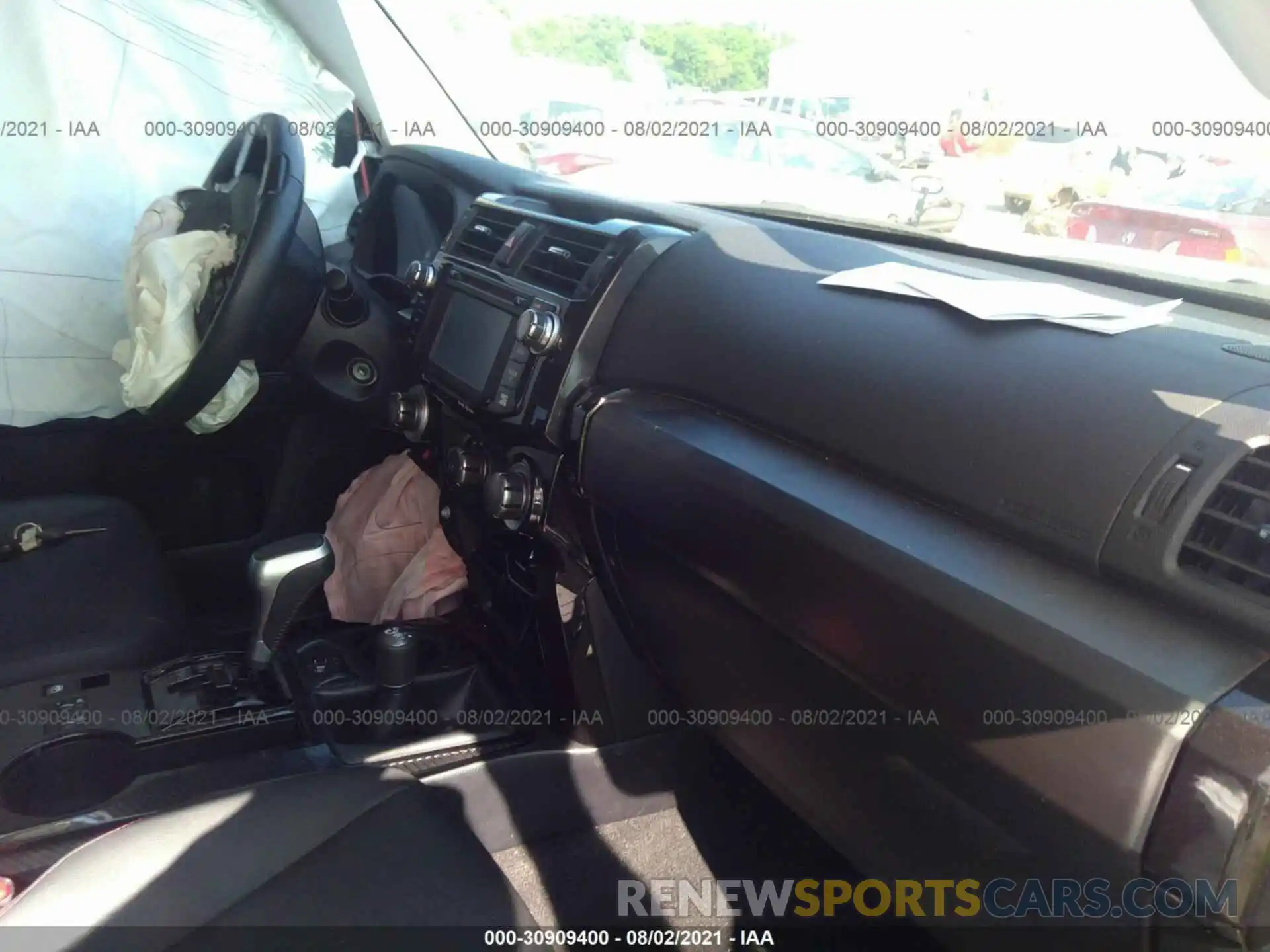 5 Photograph of a damaged car JTEBU5JR0K5728443 TOYOTA 4RUNNER 2019