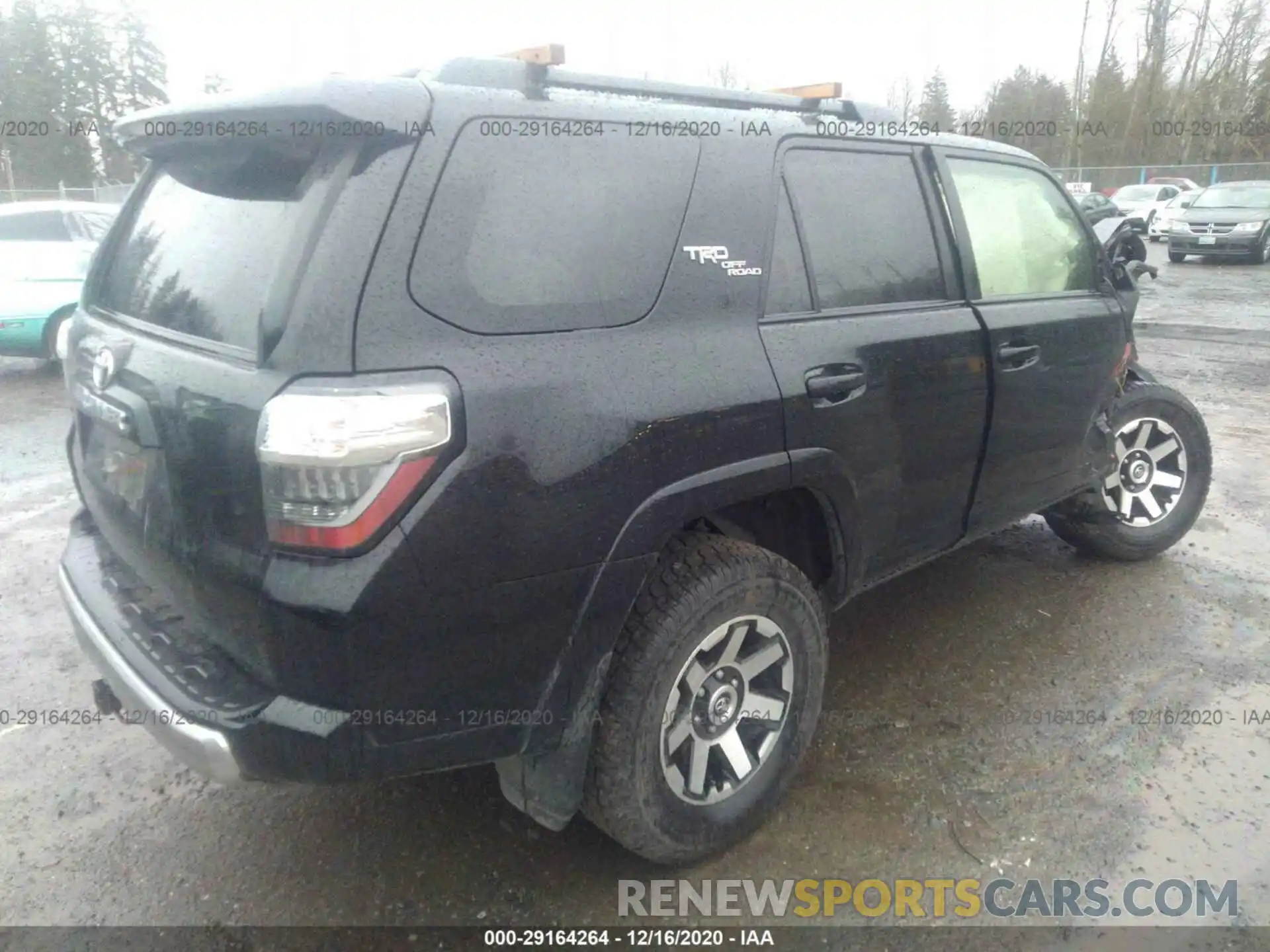 4 Фотография поврежденного автомобиля JTEBU5JR0K5733139 TOYOTA 4RUNNER 2019