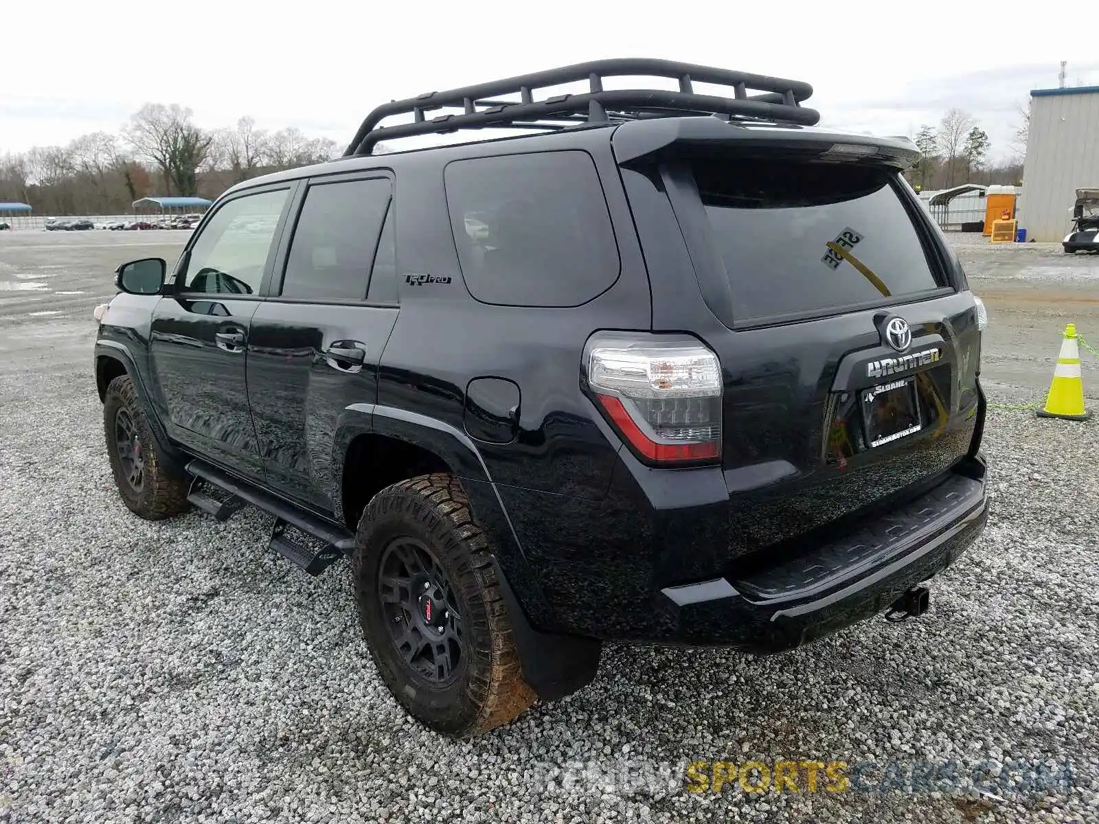 3 Фотография поврежденного автомобиля JTEBU5JR0K5733237 TOYOTA 4RUNNER 2019