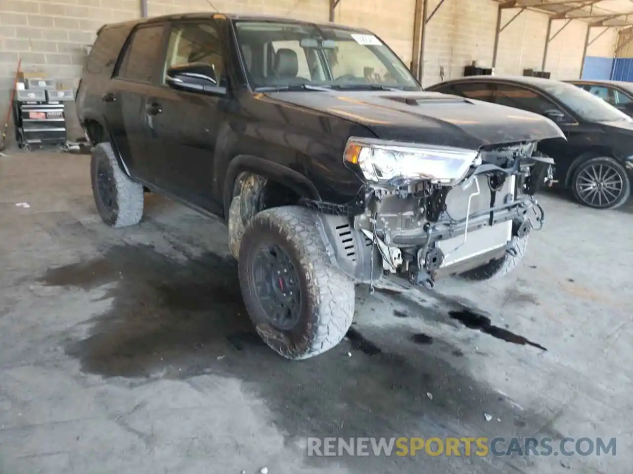 1 Photograph of a damaged car JTEBU5JR0K5733318 TOYOTA 4RUNNER 2019