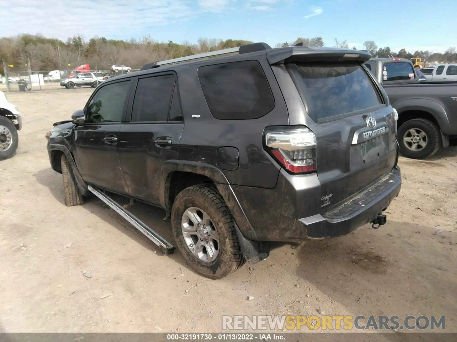 3 Фотография поврежденного автомобиля JTEBU5JR1K5610644 TOYOTA 4RUNNER 2019