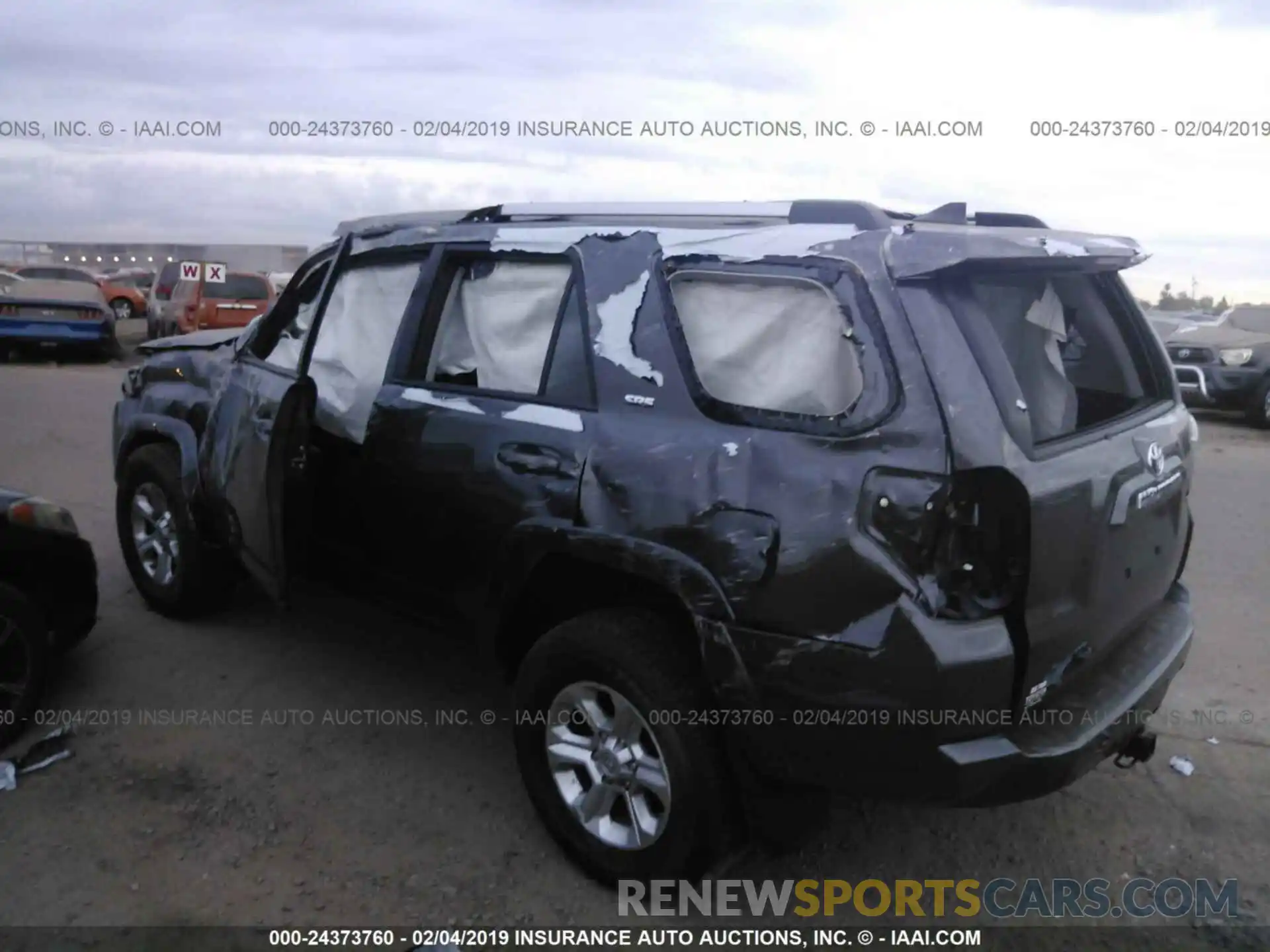 3 Photograph of a damaged car JTEBU5JR1K5613737 TOYOTA 4RUNNER 2019