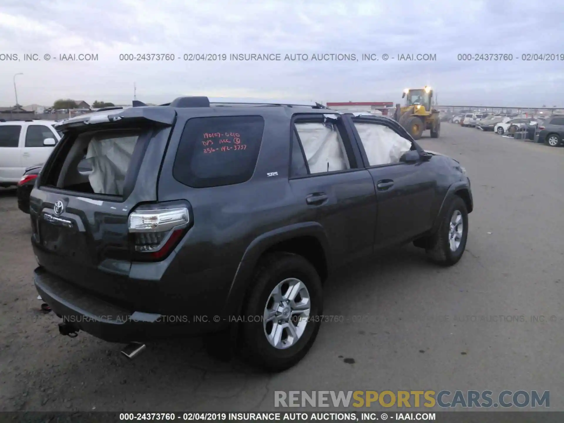 4 Photograph of a damaged car JTEBU5JR1K5613737 TOYOTA 4RUNNER 2019