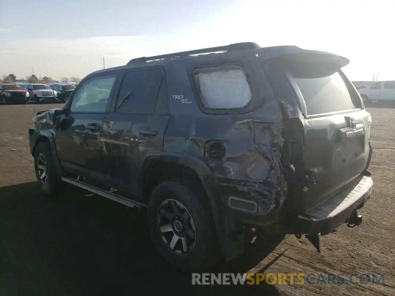 9 Photograph of a damaged car JTEBU5JR1K5613821 TOYOTA 4RUNNER 2019