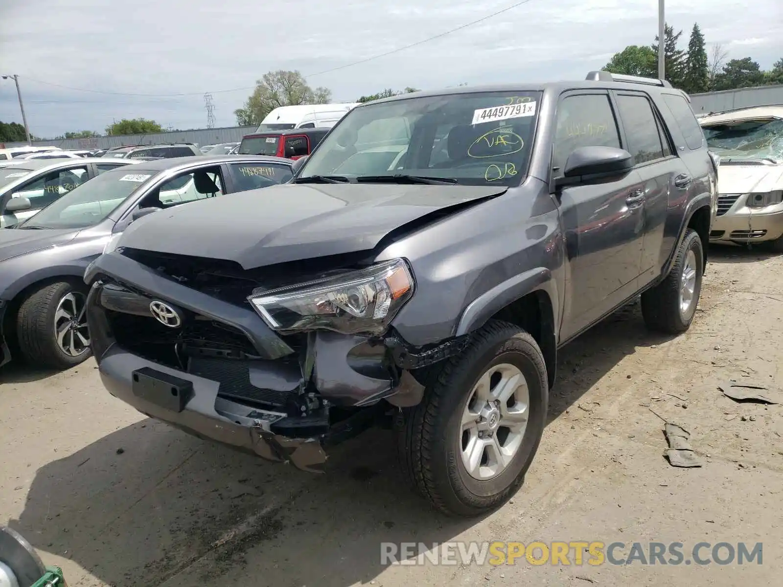 2 Photograph of a damaged car JTEBU5JR1K5624625 TOYOTA 4RUNNER 2019