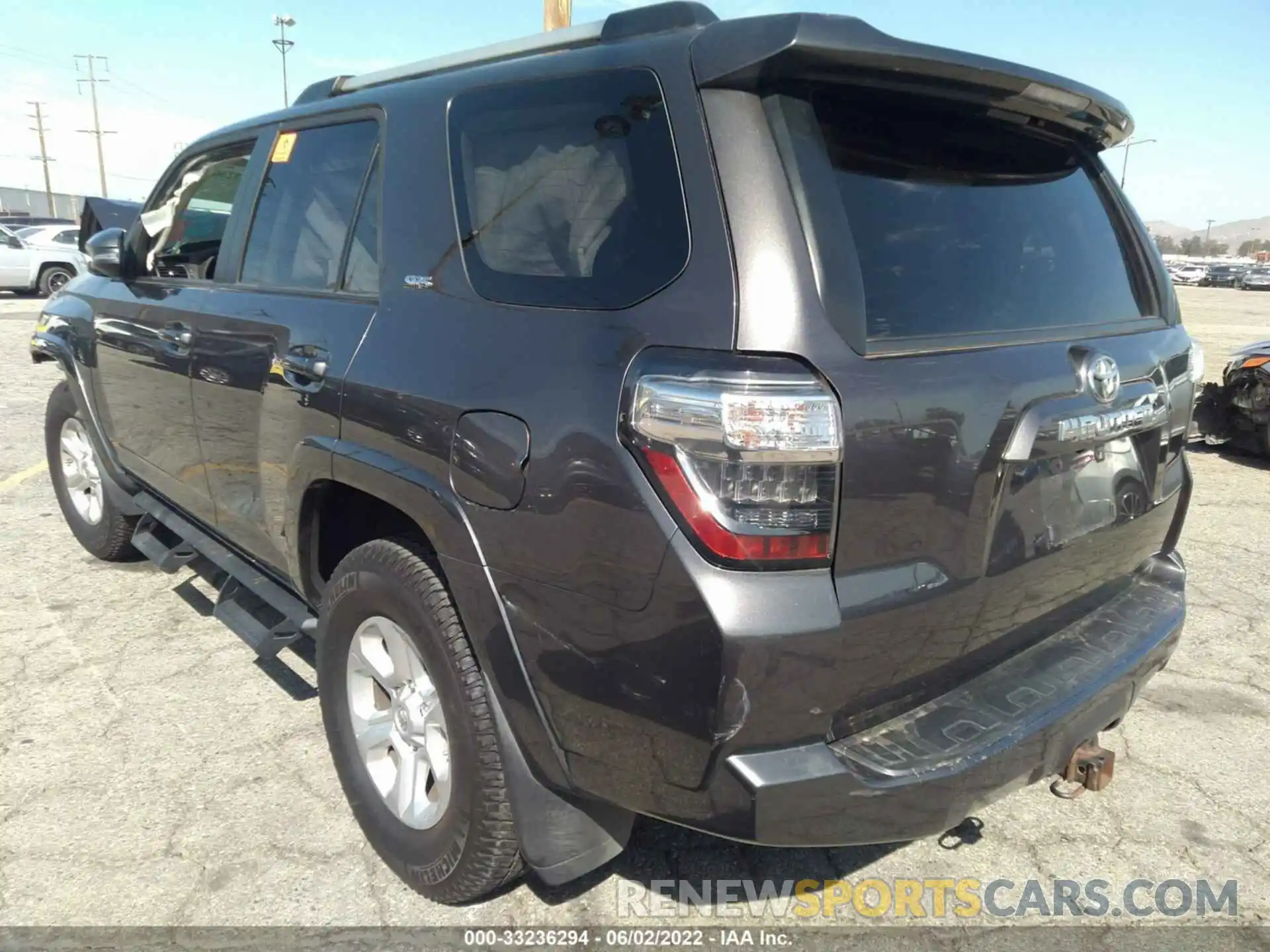 3 Photograph of a damaged car JTEBU5JR1K5624785 TOYOTA 4RUNNER 2019