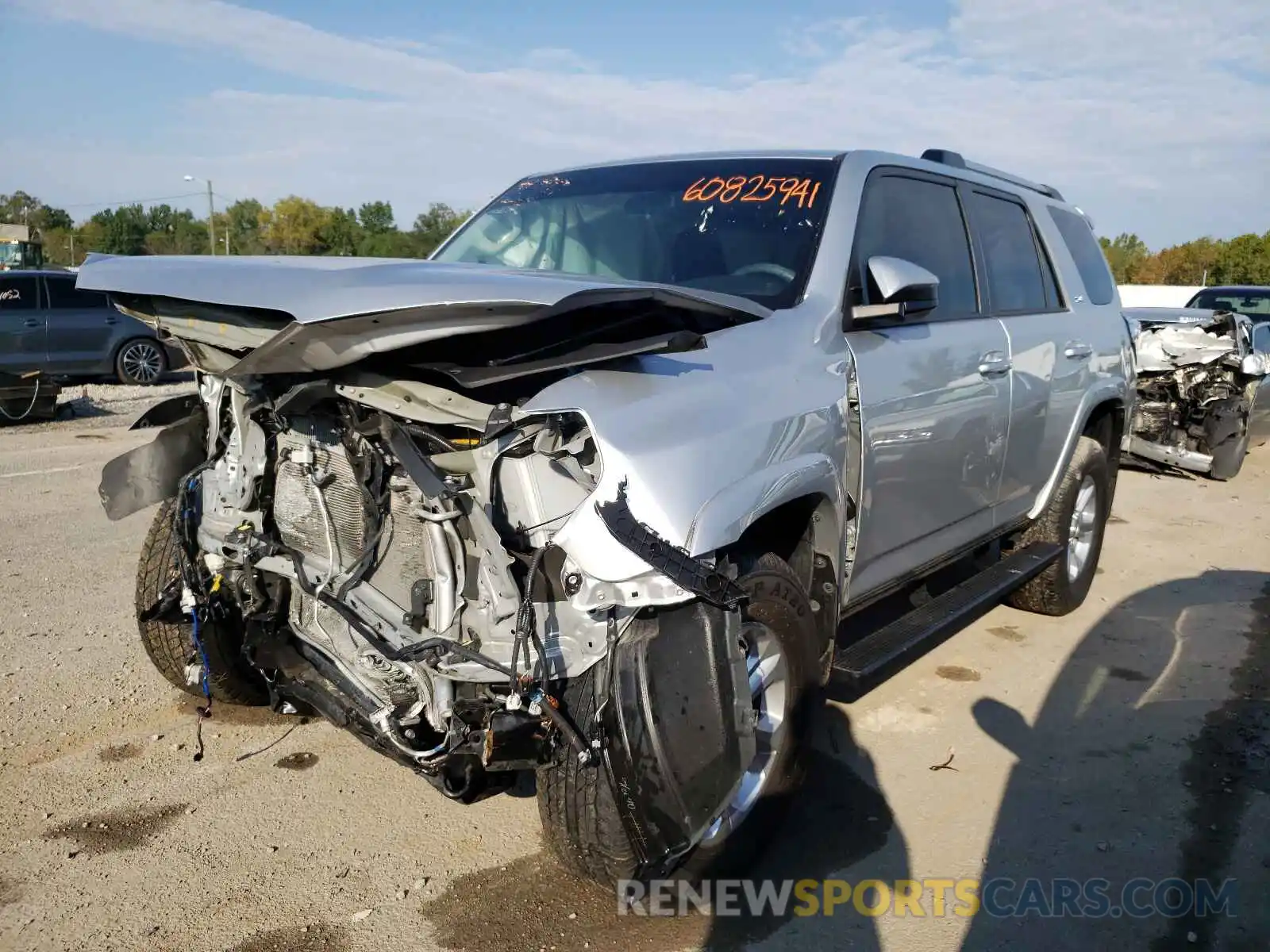 2 Photograph of a damaged car JTEBU5JR1K5625693 TOYOTA 4RUNNER 2019